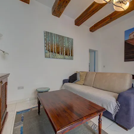 Cozy 1br Prime Spot Near Restaurants And Transport Апартаменты *