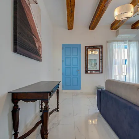 Cozy 1br Prime Spot Near Restaurants And Transport