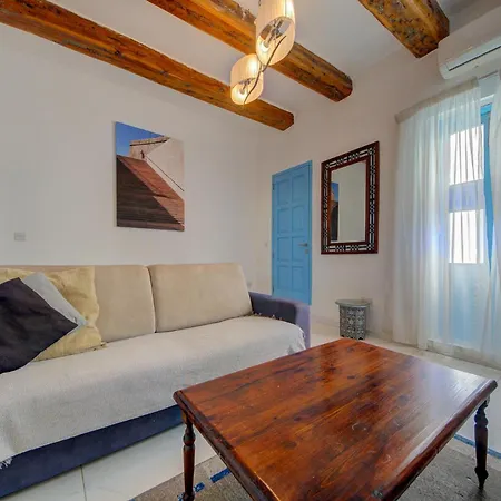 Cozy 1br Prime Spot Near Restaurants And Transport Апартаменты