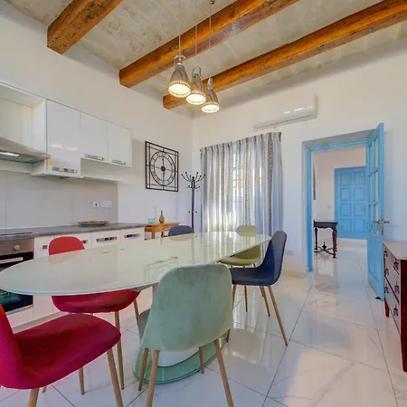 Cozy 1br Prime Spot Near Restaurants And Transport Апартаменты